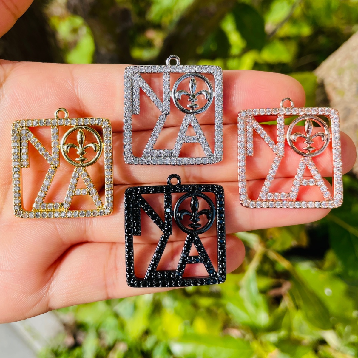 Colgante De Zirconia De 5 piez - Jewelry Making New Orleans reseña y precio